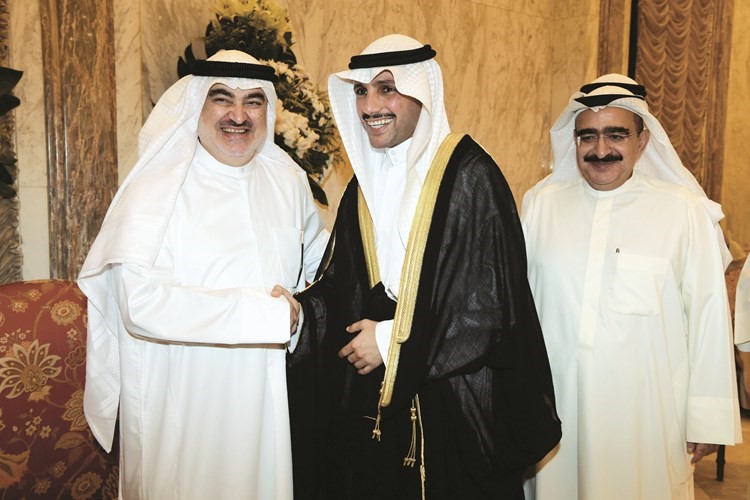 مرزوق الغانم يبارك لخليل الصالح عودته من رحلة العلاج ويهنئه برمضان