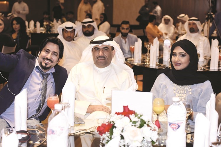 المعدة اميرة نجم والشاعر عبدالكريم العنزي مع الانباء﻿
