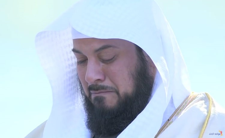 بالفيديو.. العريفي يغرق في البكاء بسبب حديث د. محمد العوضي