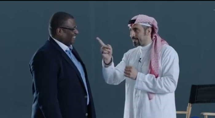 بالفيديو..فريق إعداد "قمرة "يفاجئ الشقيري بصديق طفولته السوداني الذي أنقذه من المتنمرين
