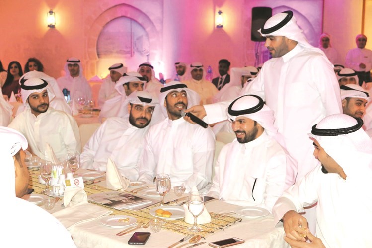 من الحضور﻿