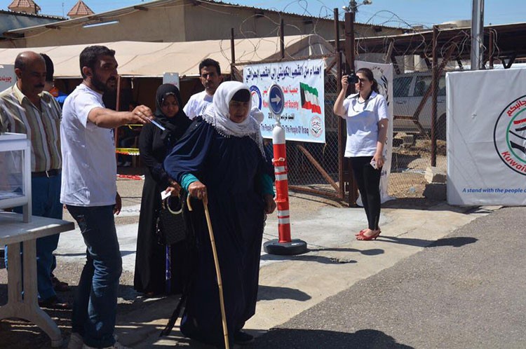 مساعدات إنسانية كويتية ل 400 عائلة نازحة في أربيل