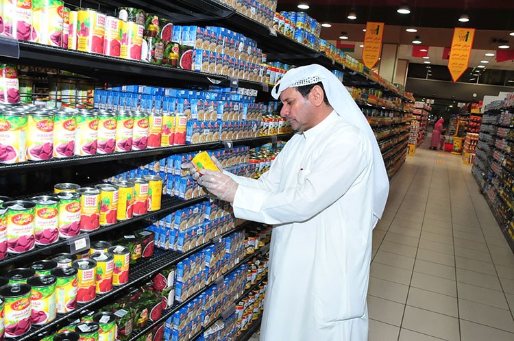 ومعاينة المنتجات الغذائية
