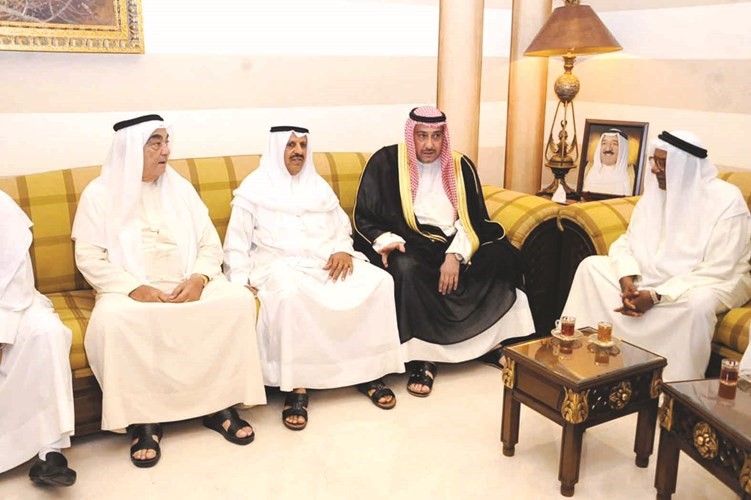 الشيخ فيصل الحمود مهنئا﻿