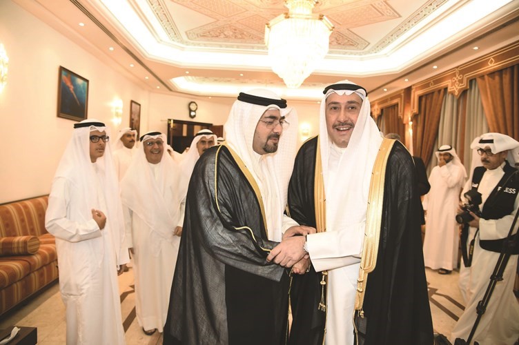 الشيخ فيصل الحمود يتلقى التهاني من الشيخ عبدالله سالم العلي﻿