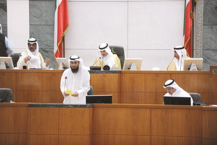 رئيس مجلس الامة مرزوق الغانم ونائبه مبارك الخرينج وامين السر م عادل الخرافي 