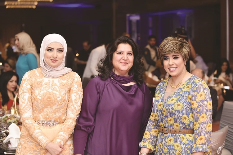 غادة رزوقي ونجلاء النقي ومنال جاسم﻿
