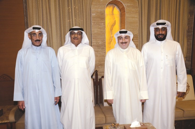 سعود ومصطفى وزهير وعبدالعزيز الجمعة﻿