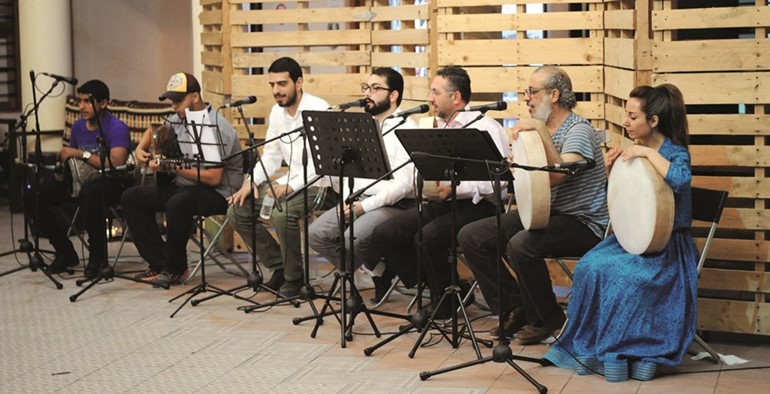 عامر التوني مع فرفته