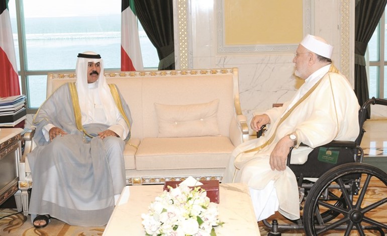سمو ولي العهد الشيخ نواف الاحمد مستقبلا داحمد عمر هاشم﻿