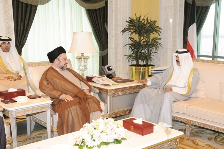 سمو ولي العهد الشيخ نواف الاحمد مستقبلا د ابراهيم محمد بحر العلوم﻿