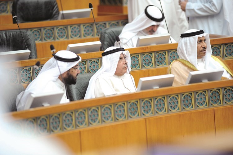 سمو الشيخ جابر المبارك والشيخ خالد الجراح ود علي العمير﻿