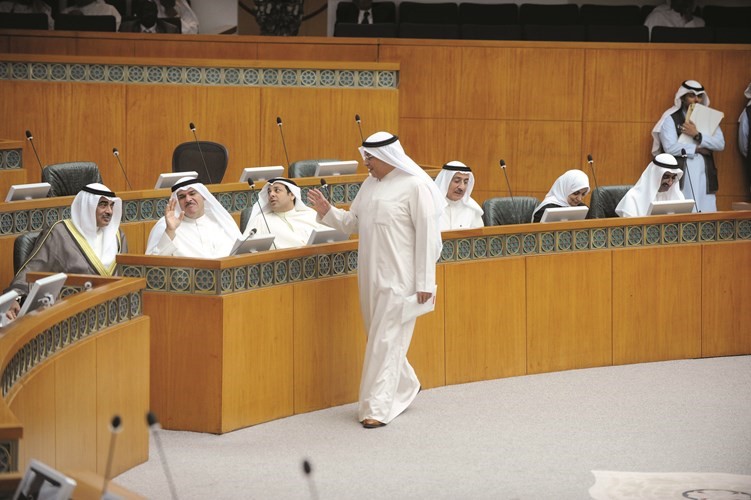 الشيخ صباح الخالد والشيخ خالد الجراح والشيخ سلمان الحمود ويعقوب الصانع وم احمد الجسار وهند الصبيح ود يوسف العلي ﻿