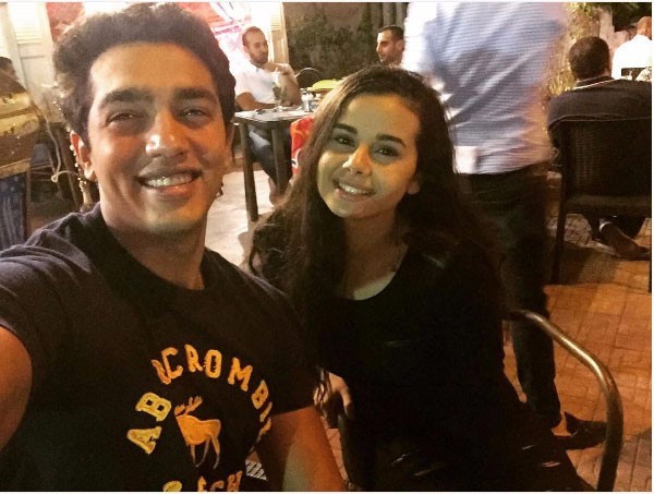 منة عرفة تنشر أول صورة لشقيقها.. شاهد