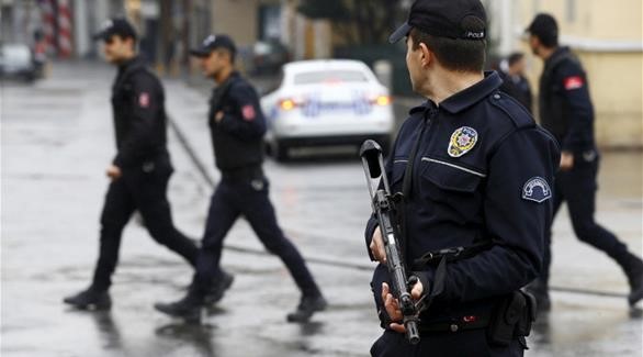 تركيا: احتجاز 3 يشتبه في تخطيطهم لهجوم على مسيرة لمتحولين جنسياً