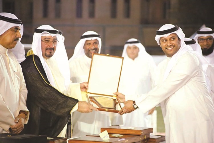 تكريم محمد العتيبي من بنك الخليج﻿