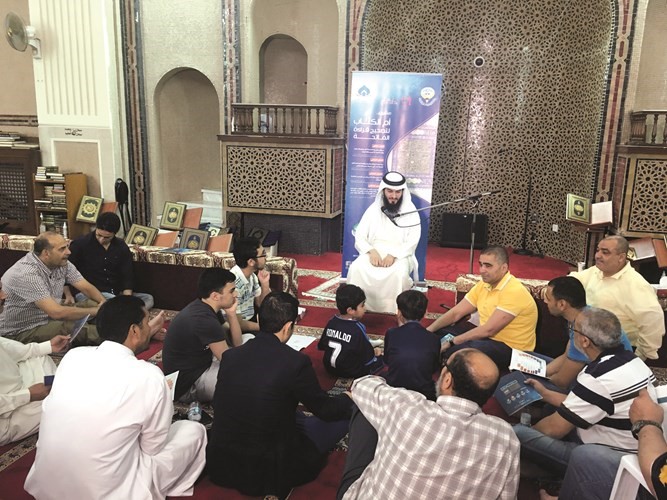 جانب من الجلسة الاولى لتصحيح سورة الفاتحة﻿