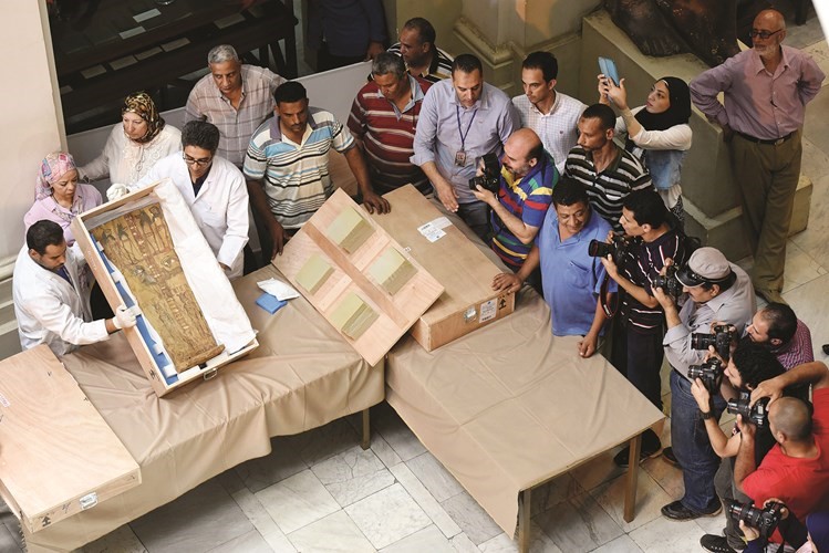 عودة غطاءي تابوتين أثريين من إسرائيل