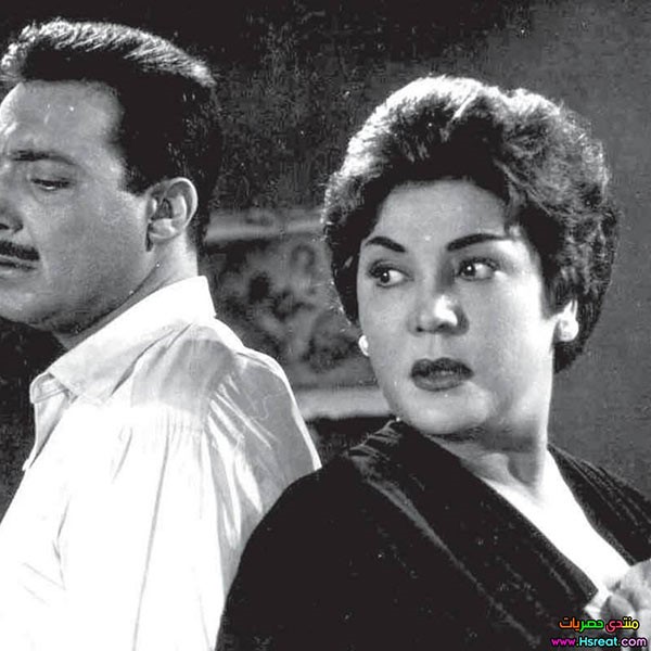 22 فنانة تزوجن 12 رجلًا: فنانة انفصلت عن زوجها فتزوجته زميلتها