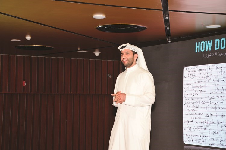 رئيس تساويق ايمن الرويح متحدثا ﻿