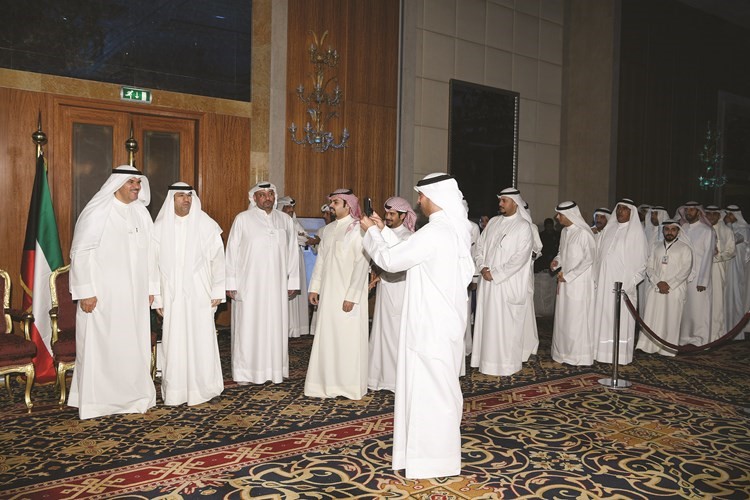 الوزير الحمود يتلقى التهاني