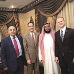 جانب من المهنئين ﻿