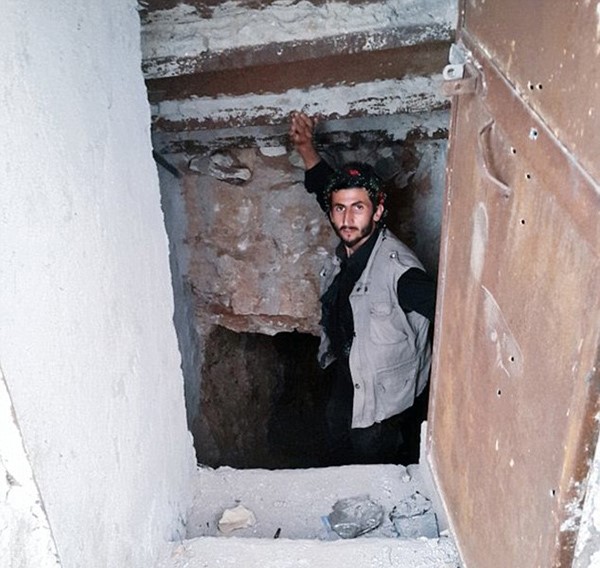 «ديلي ميل» تنشر صورة لقصر «أبوبكر البغدادي» في سوريا