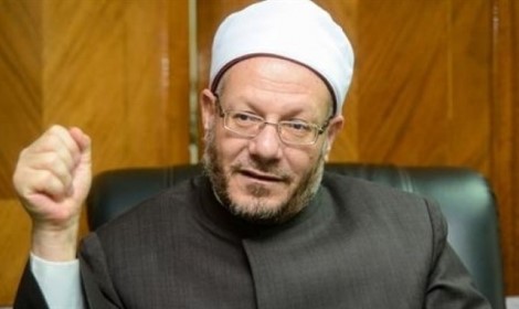 بالفيديو.. مذيعة لمفتي مصر: فكر في الفتاوى قبل إصدارها 