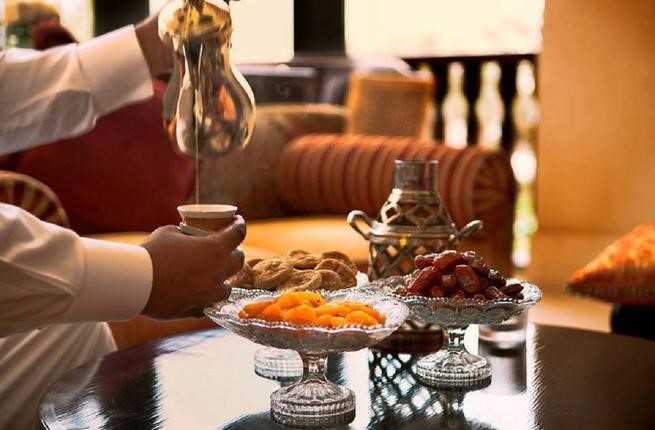 كيف تتعامل الدول العربية مع "الافطار جهراً" في رمضان!