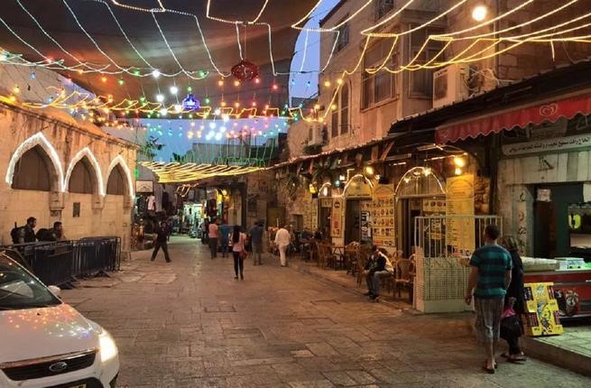 كيف تتعامل الدول العربية مع "الافطار جهراً" في رمضان!