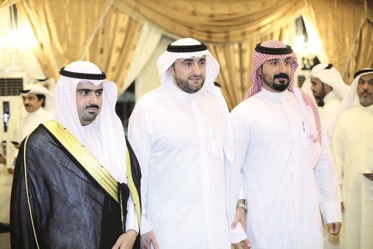 الشيخ مالك الحمود والشيخ خالد مالك المحمد وجابر العجلان ﻿