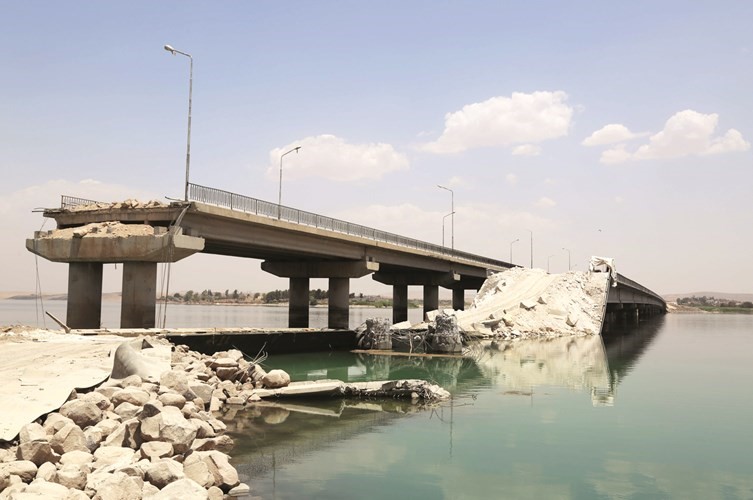 جسر دمره داعش بعد سيطرته على منبجافپ 