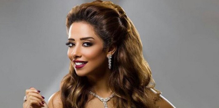 بالفيديو..الشريان يحرج بلقيس بسؤال عن فسخ خطوبتها من "هزازي": "تركتيه والا تركك؟"