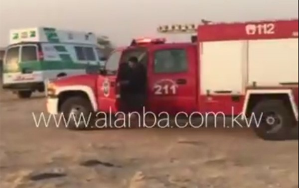 بالفيديو.. حادث اصطدام عائلة سعودية بـ "ناقة" يسفر عن وفاة امرأة واصابة شخصين بحالة حرجه على طريق السالمي
