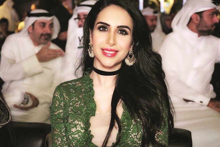 فاطمة المخيزيم ﻿