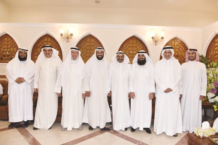 كامل العوضي وحمود الحمدان وناصر الصانع يهنئون﻿