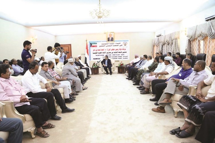 رئيس الحكومة اليمنية يدشن المرحلة الثانية لمشاريع الاغاثة الكويتية بعدن