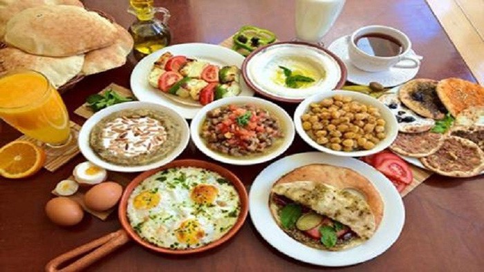 يطلق زوجته بسبب السّحور!