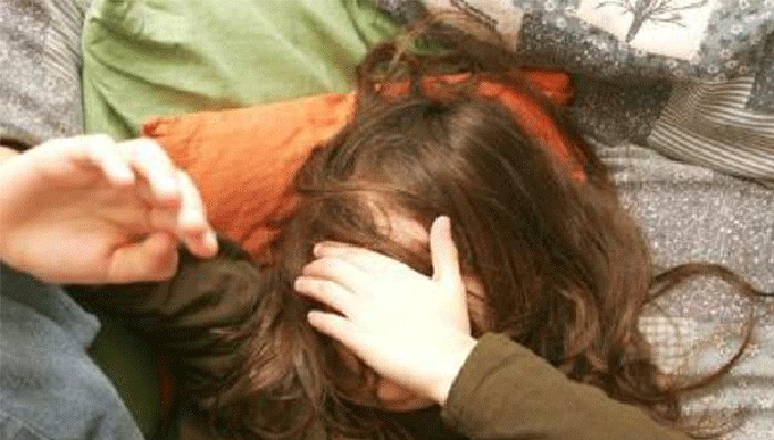 أبّ يعترف باغتصاب ابنته 61 مرّة  وأجبارها على تصوير فيديوهات إباحية !!