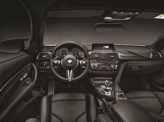 رزمة «المسابقات» الجديدة تعزز الطابع الرياضي لسيارتي BMW M3 وM4 الجديدتين كلياً
