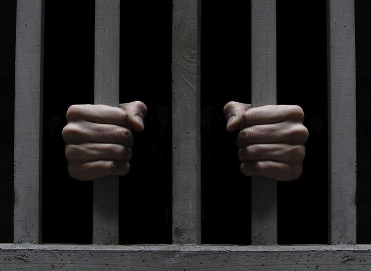 محامية في مصر تهدد موكلها بنشر مقاطع إباحية له مع فتاة لبنانية! 
