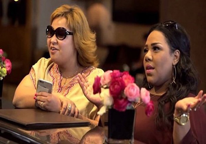 بالصور.. 8 لقطات محرجة لفنانات "رامز بيلعب بالنار "