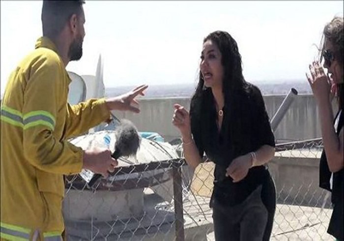 بالصور.. 8 لقطات محرجة لفنانات "رامز بيلعب بالنار "