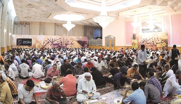 موائد زين لافطار الصائم مستمرة﻿