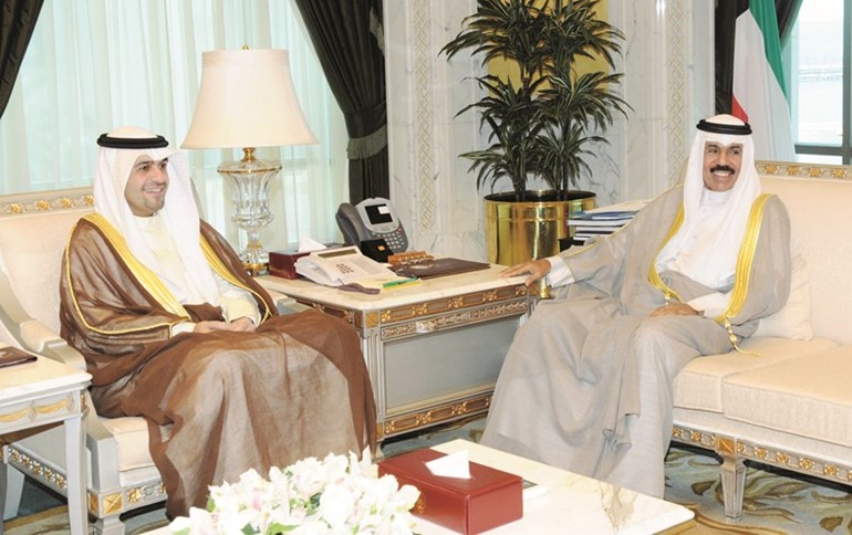 سمو ولي العهد الشيخ نواف الاحمد مستقبلا انس الصالح