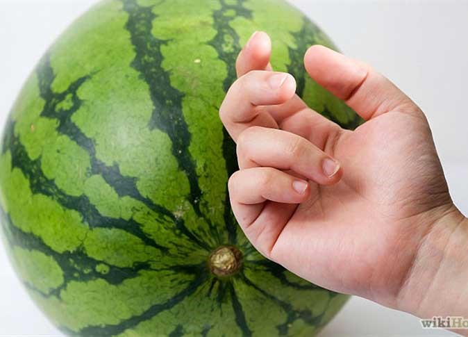 لهذا السبب "ندق" على البطيخ قبل شراءه!