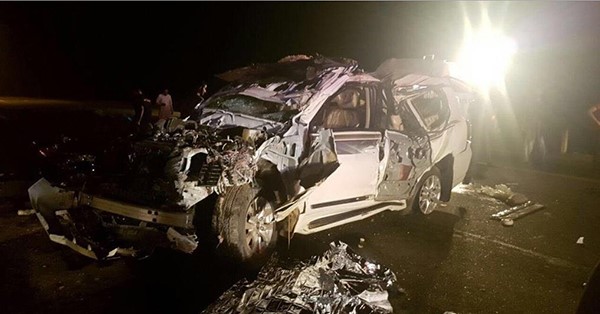 بالصور.. وفاة سيدة وابنتها وخادمتها وإصابة 5 أشخاص من عائلتها في حادث مروع بالسعودية