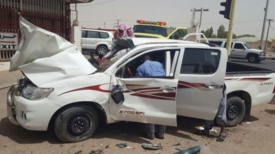 بالصور.. تعرض لنوبة صرع.. فاقتحم بمركبته وكالة سيارات!