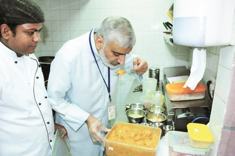 التاكد من سلامة المواد الغذائية﻿