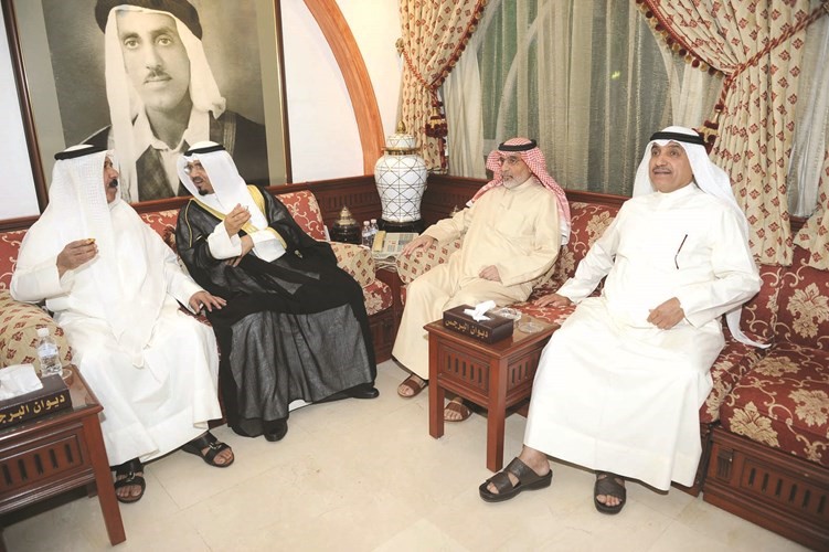  الشيخ نواف العبدالعزيز والسفير علي الهيفي﻿